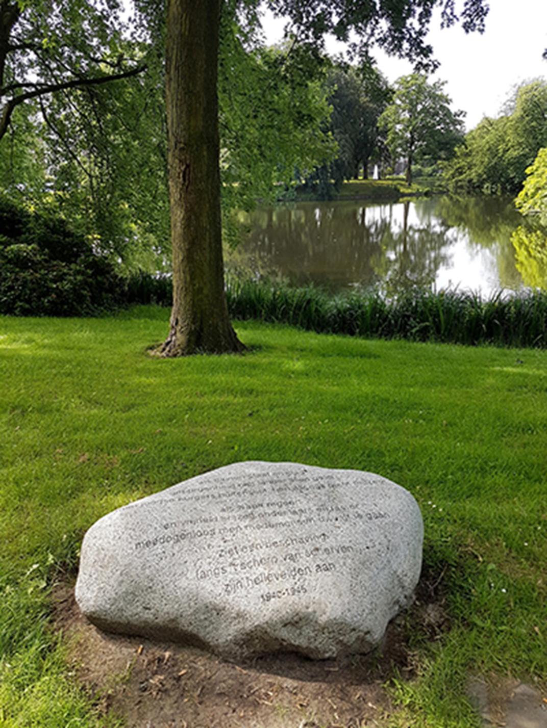 Oorlogsmonument nav Tweede Wereldoorlog in het Wilhelminapark